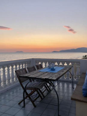 holidaycasa Luke Terraza sul mare Sperlonga
